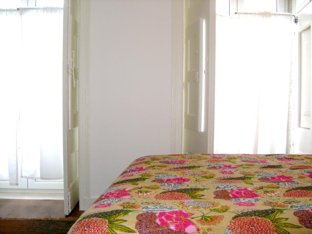 Elegant S. Miguel Apartment Lisbon Room photo
