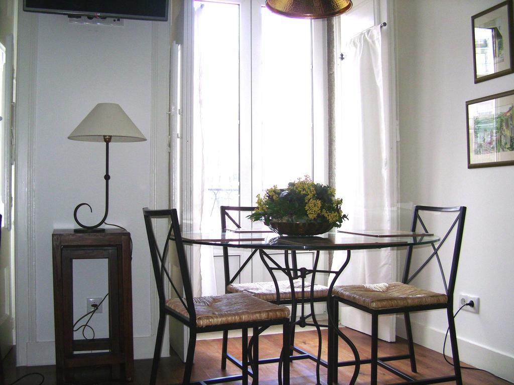 Elegant S. Miguel Apartment Lisbon Room photo